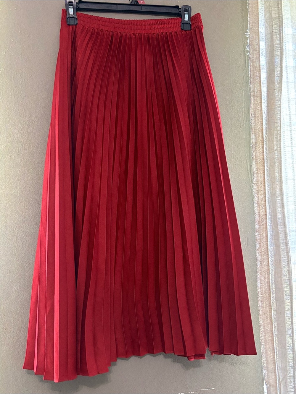 Burgundy Pleated Midi Skirt